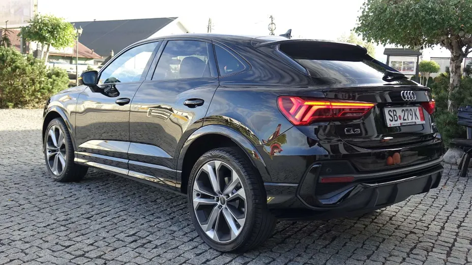 AUDI Q3 Sportback -