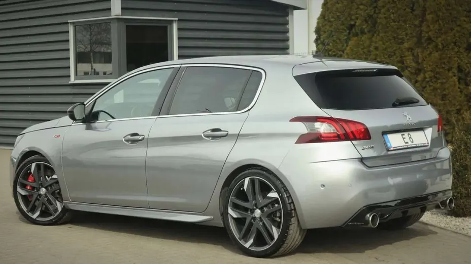 PEUGEOT 308 -