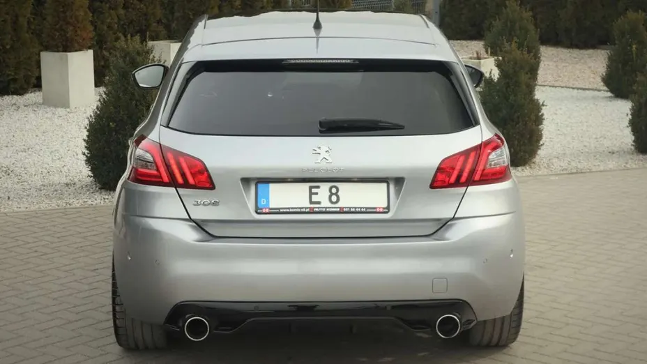 PEUGEOT 308 -