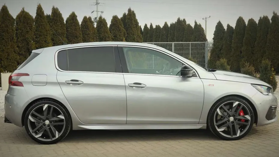 PEUGEOT 308 -
