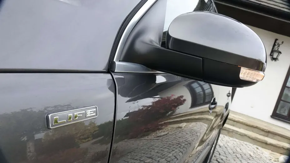 VOLKSWAGEN Tiguan -