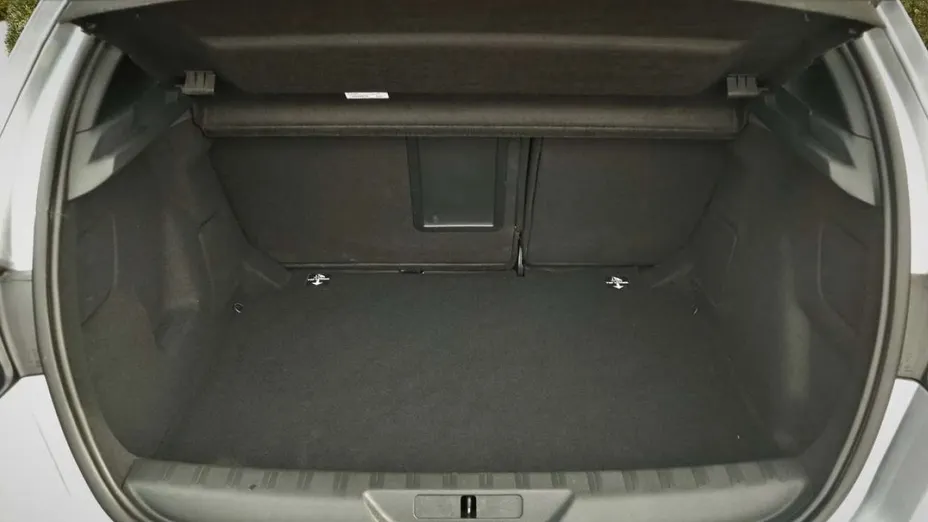 PEUGEOT 308 -