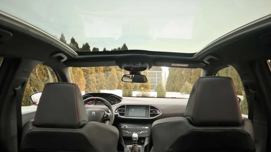 PEUGEOT 308 -