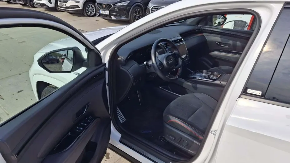 HYUNDAI Tucson -