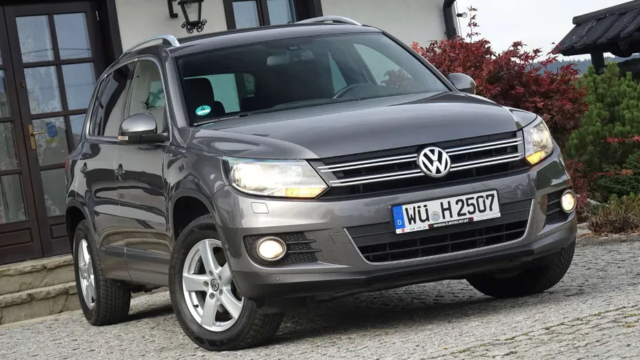 VOLKSWAGEN Tiguan -
