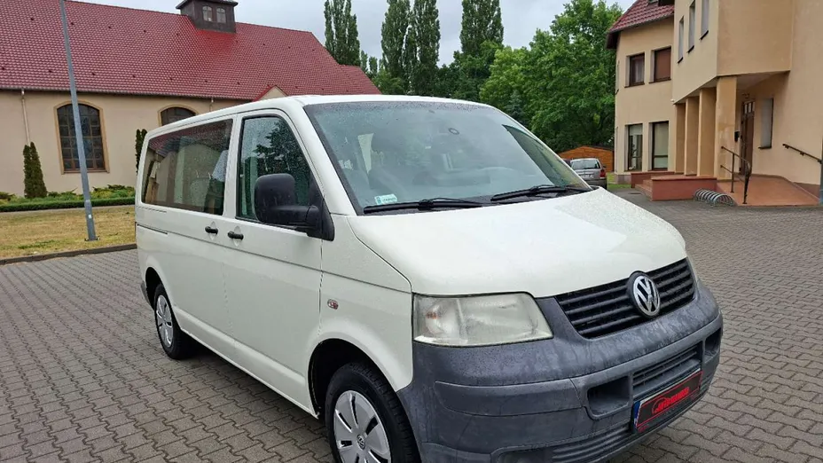 VOLKSWAGEN Transporter -