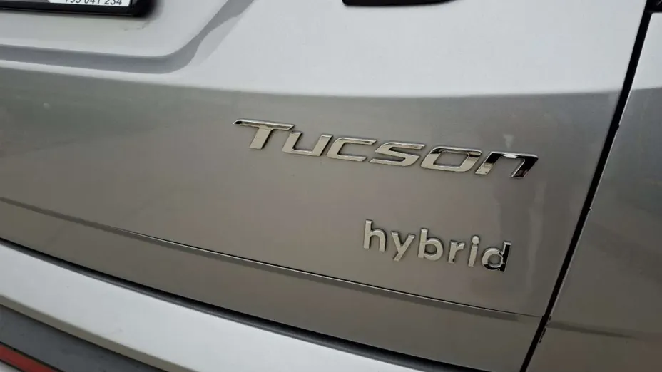 HYUNDAI Tucson -