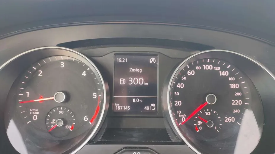 VOLKSWAGEN Passat -