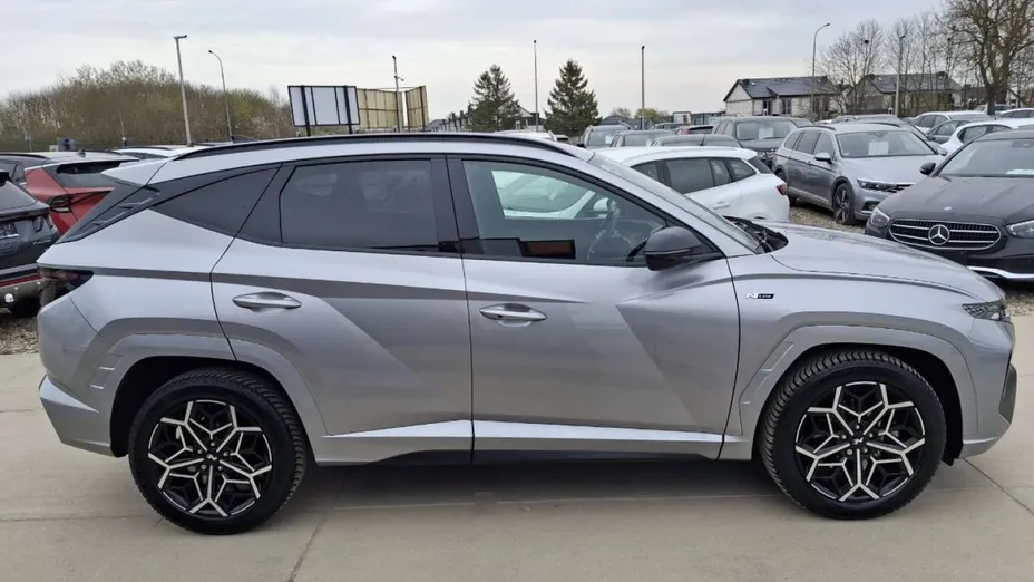 HYUNDAI Tucson -