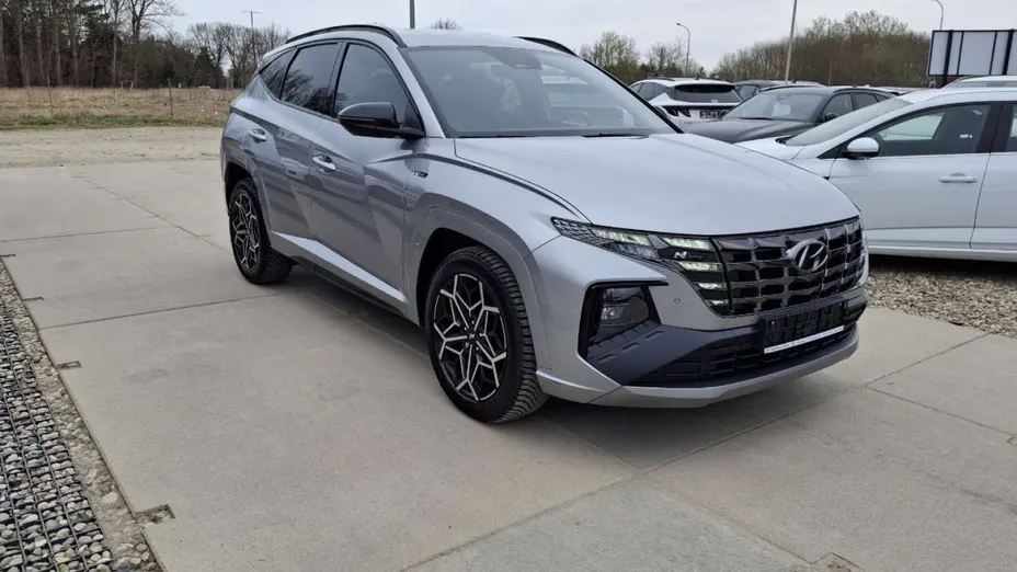 HYUNDAI Tucson -