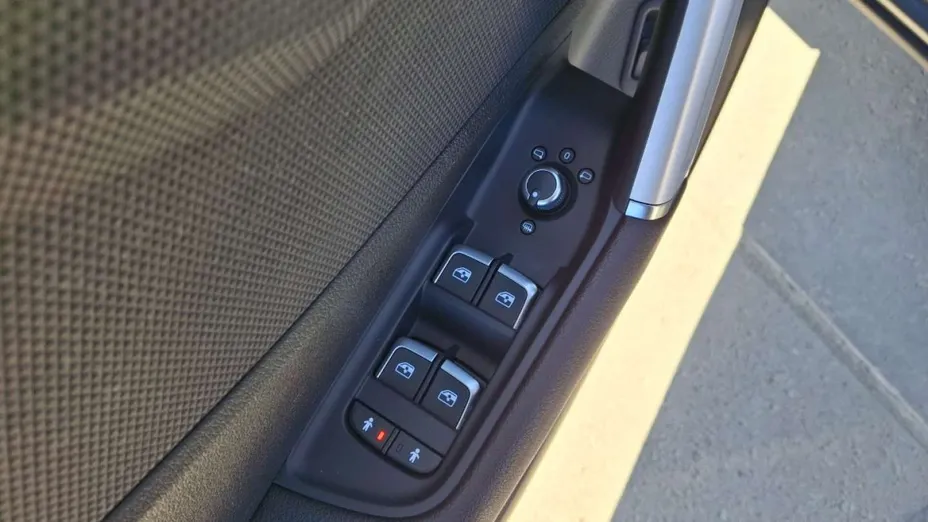 AUDI Q2 -
