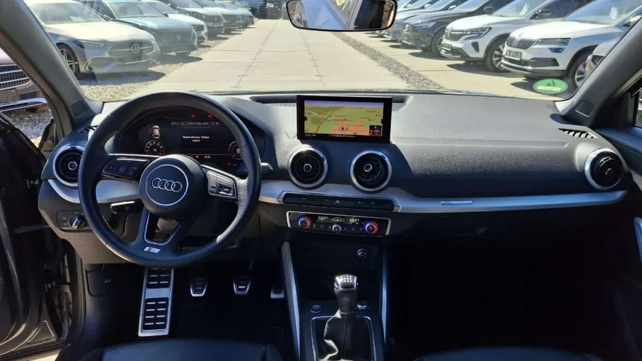 AUDI Q2 -