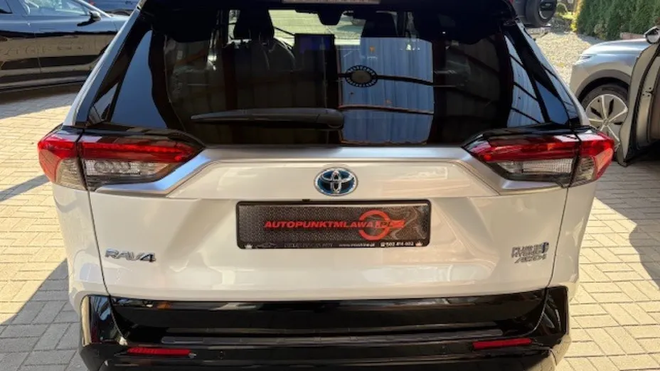 TOYOTA RAV4 -