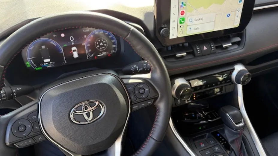 TOYOTA RAV4 -