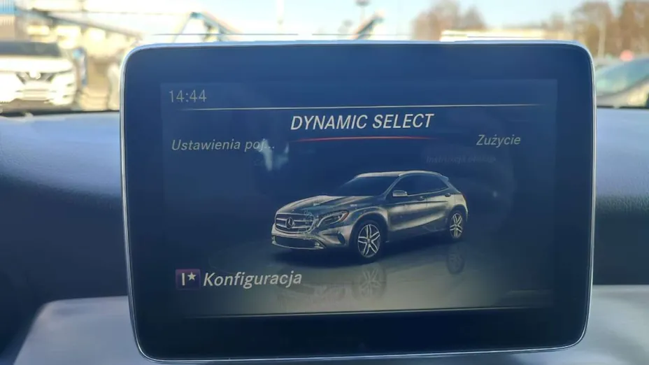 MERCEDES-BENZ GLA -