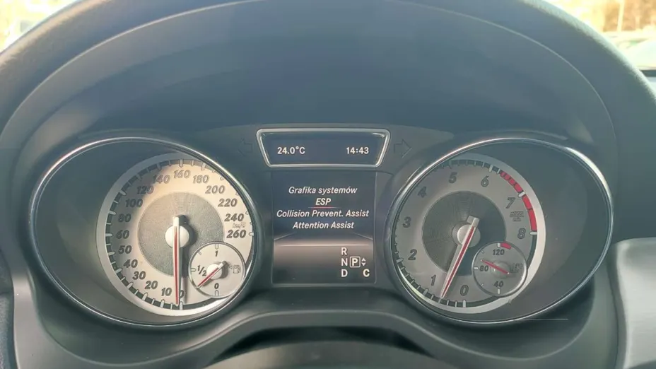 MERCEDES-BENZ GLA -