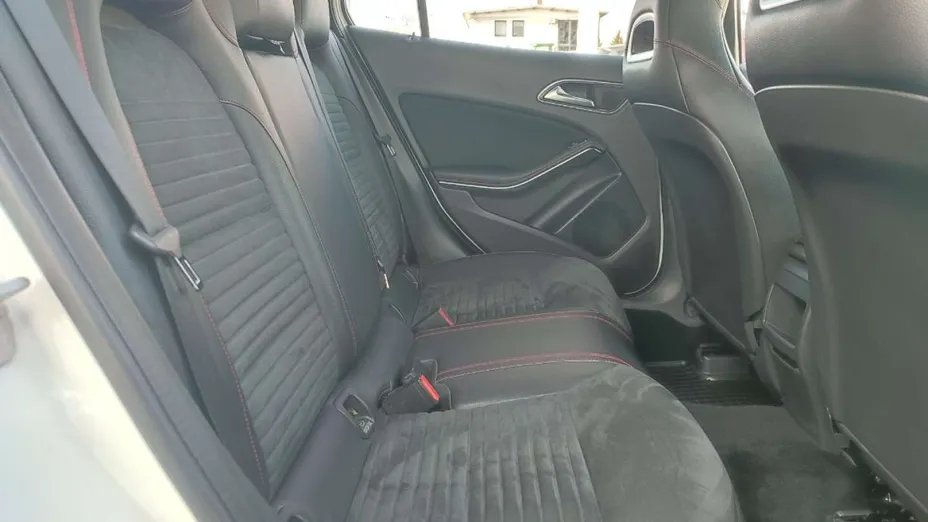 MERCEDES-BENZ GLA -