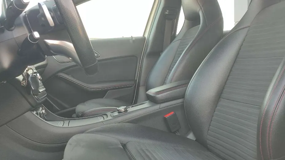 MERCEDES-BENZ GLA -