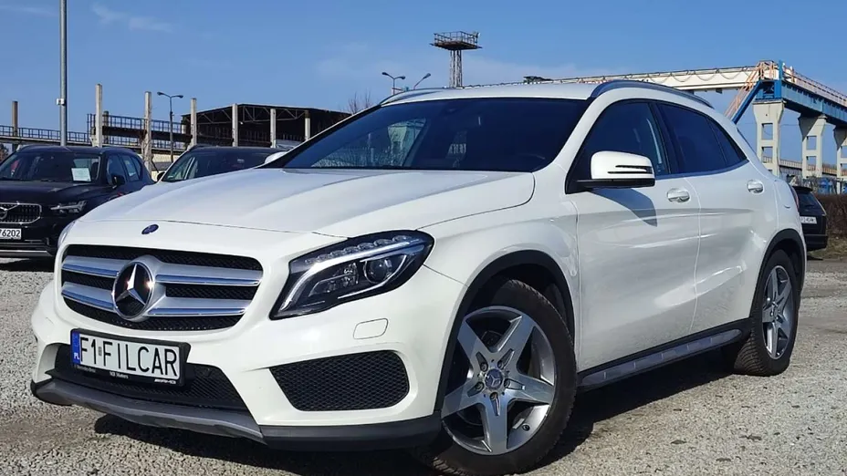 MERCEDES-BENZ GLA -