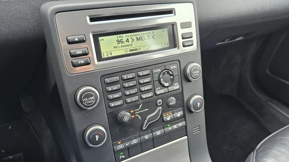 VOLVO V70 -