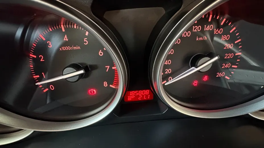 MAZDA 6 -