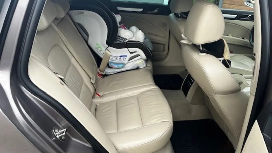 SKODA Superb -