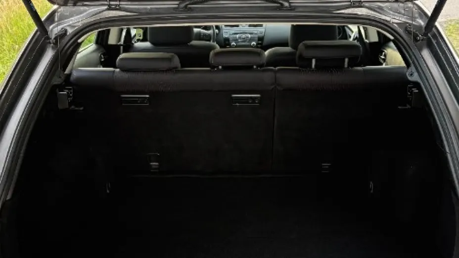 MAZDA 6 -