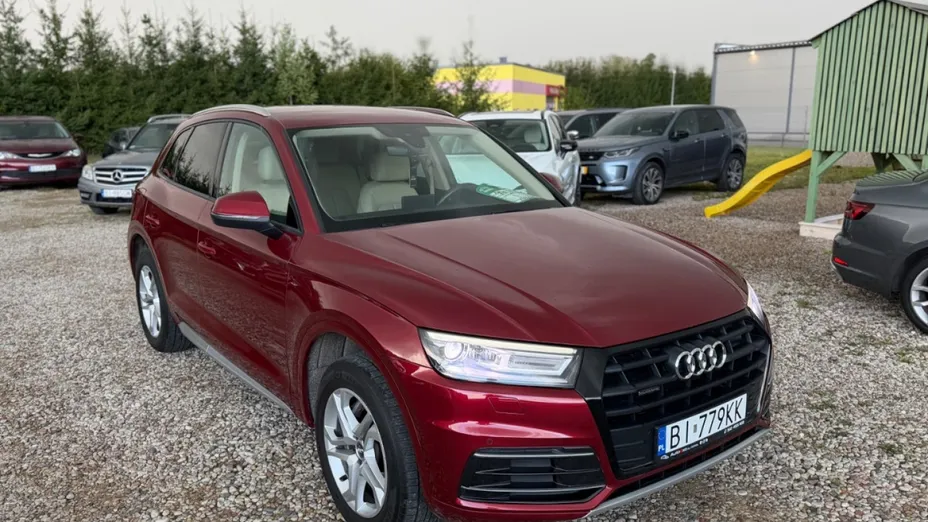AUDI Q5 -