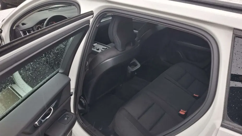 VOLVO V60 -