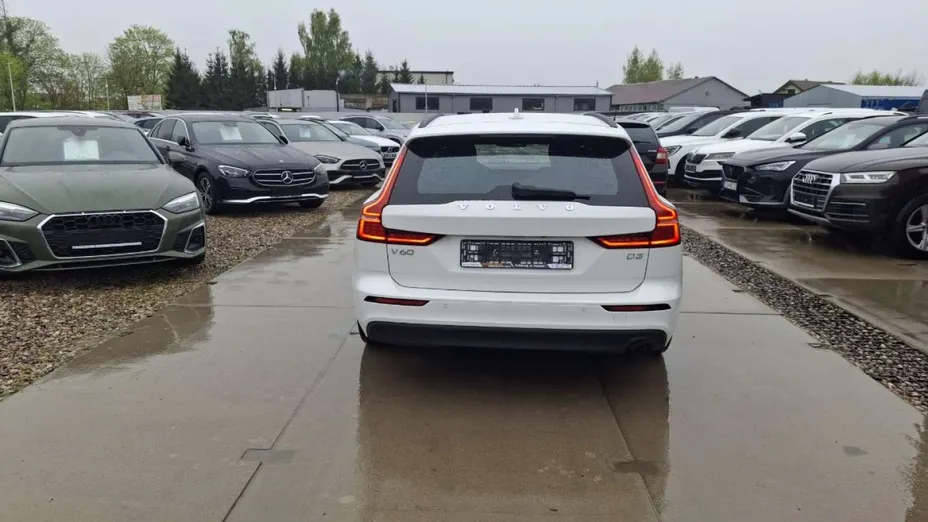 VOLVO V60 -
