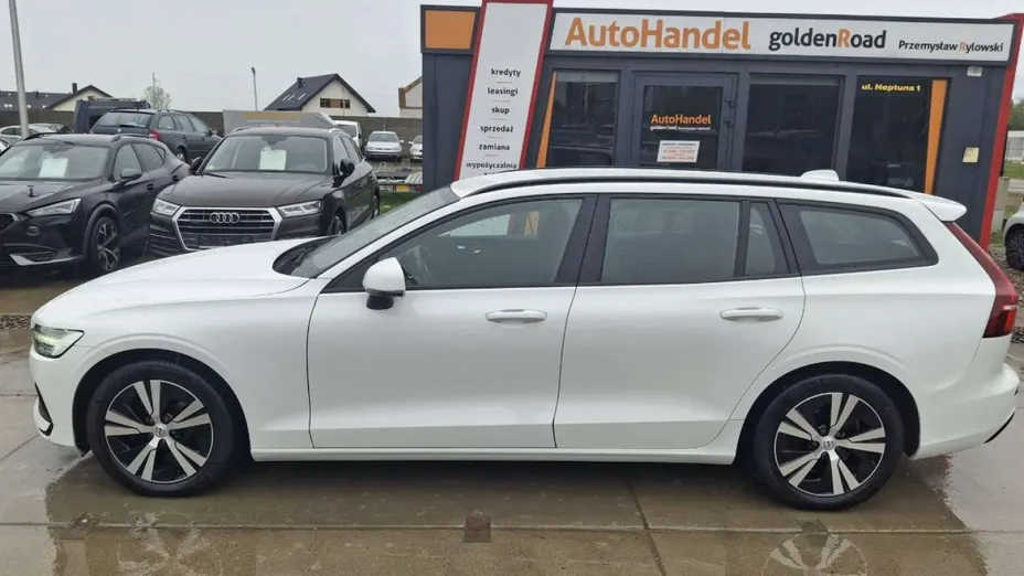 VOLVO V60 -