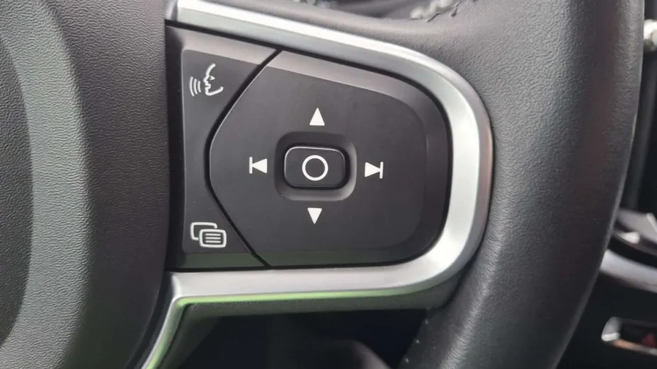 VOLVO V60 -