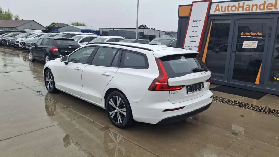 VOLVO V60 -