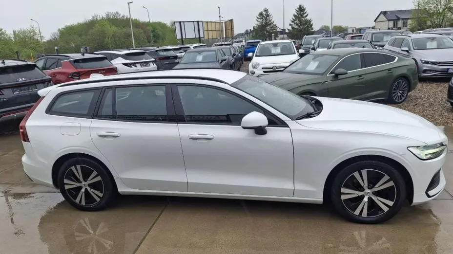 VOLVO V60 -