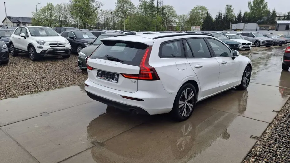 VOLVO V60 -
