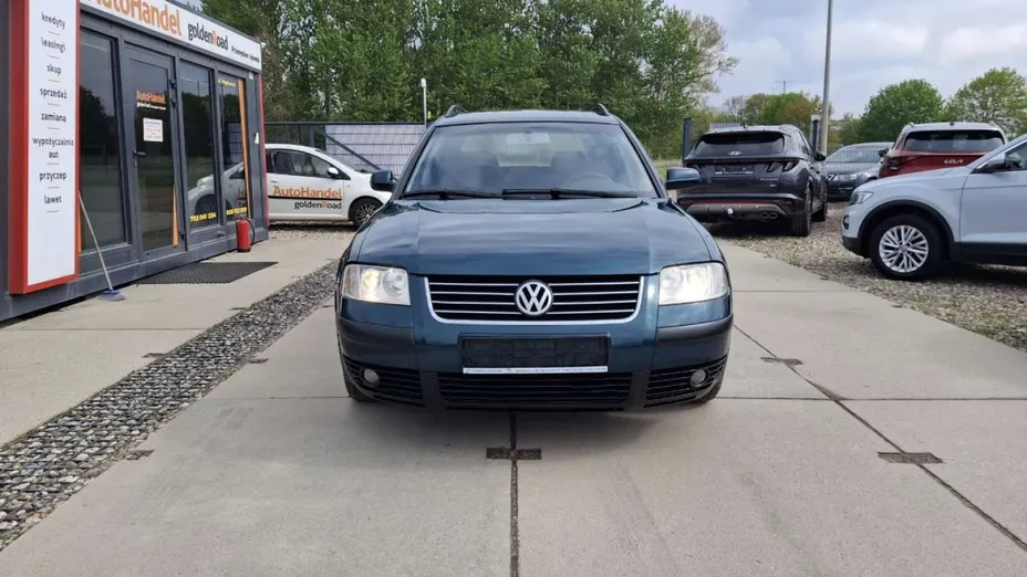 VOLKSWAGEN Passat -