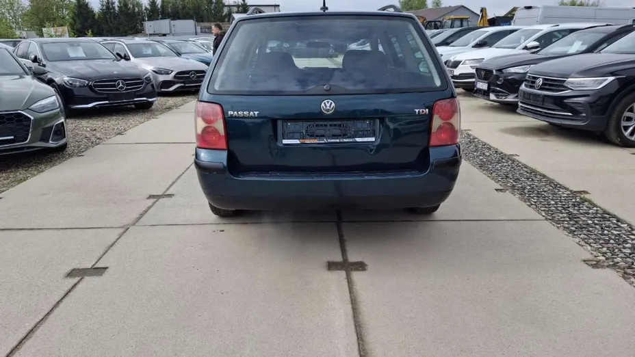 VOLKSWAGEN Passat -