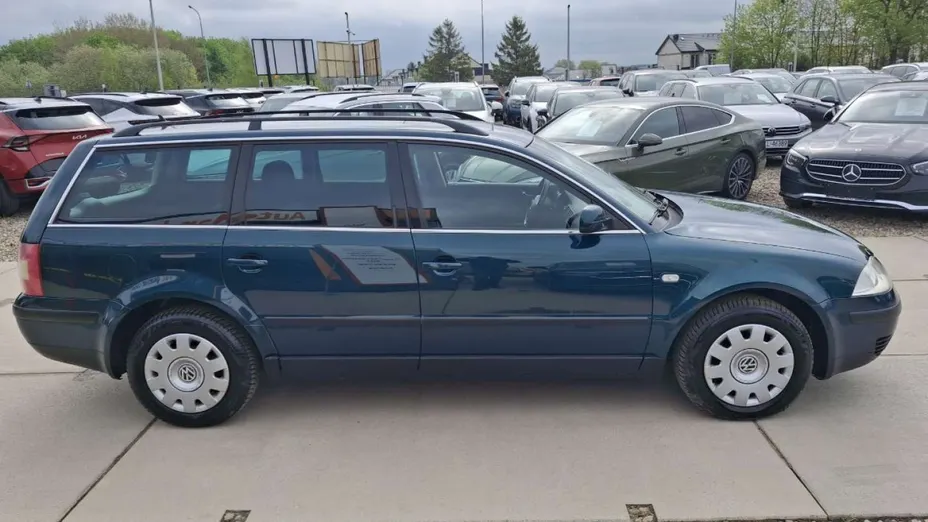 VOLKSWAGEN Passat -