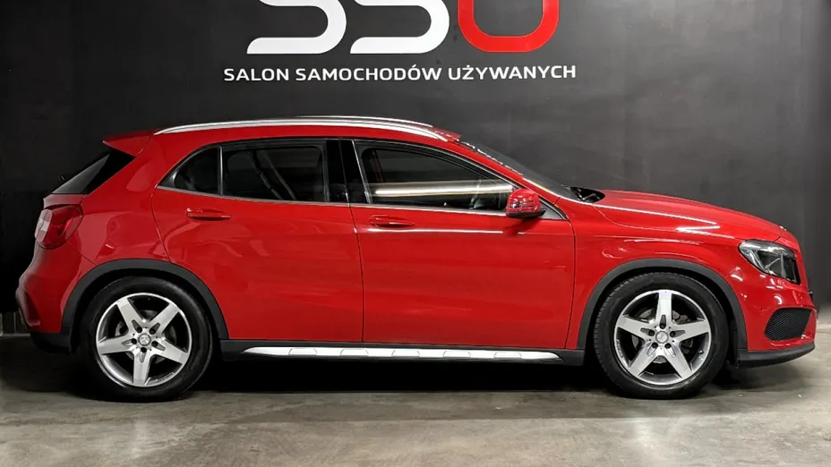 MERCEDES-BENZ GLA -