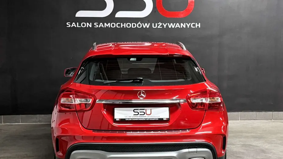 MERCEDES-BENZ GLA -