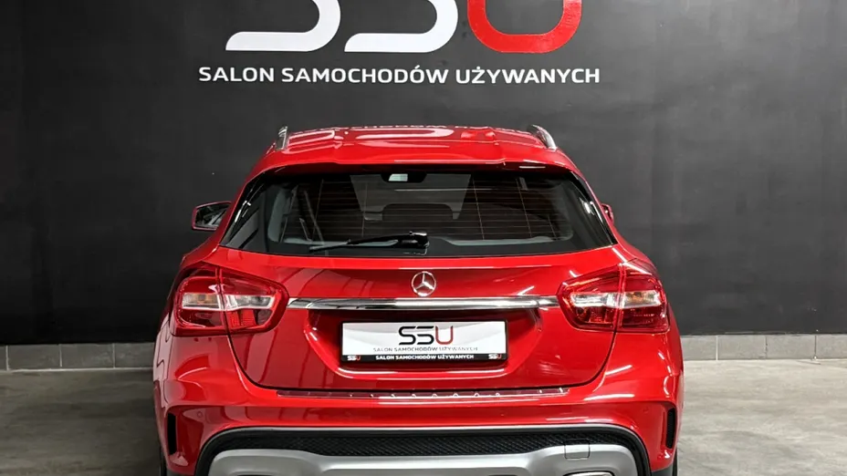MERCEDES-BENZ GLA -