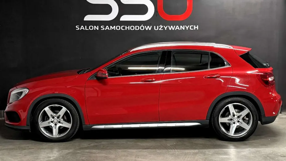 MERCEDES-BENZ GLA -
