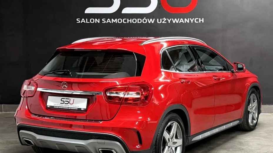 MERCEDES-BENZ GLA -