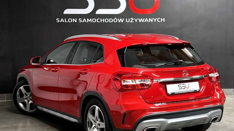 MERCEDES-BENZ GLA -