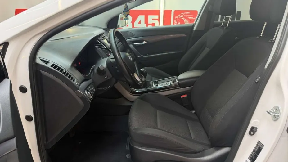 HYUNDAI i40 -