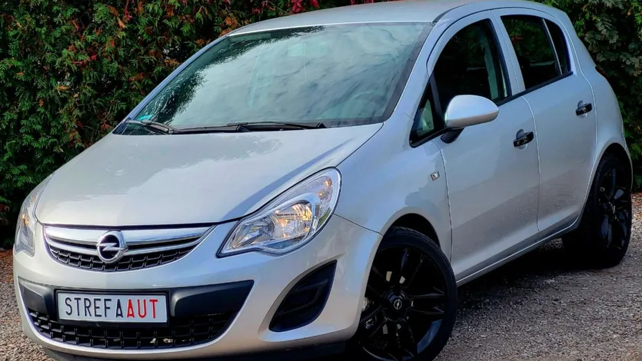 OPEL Corsa -