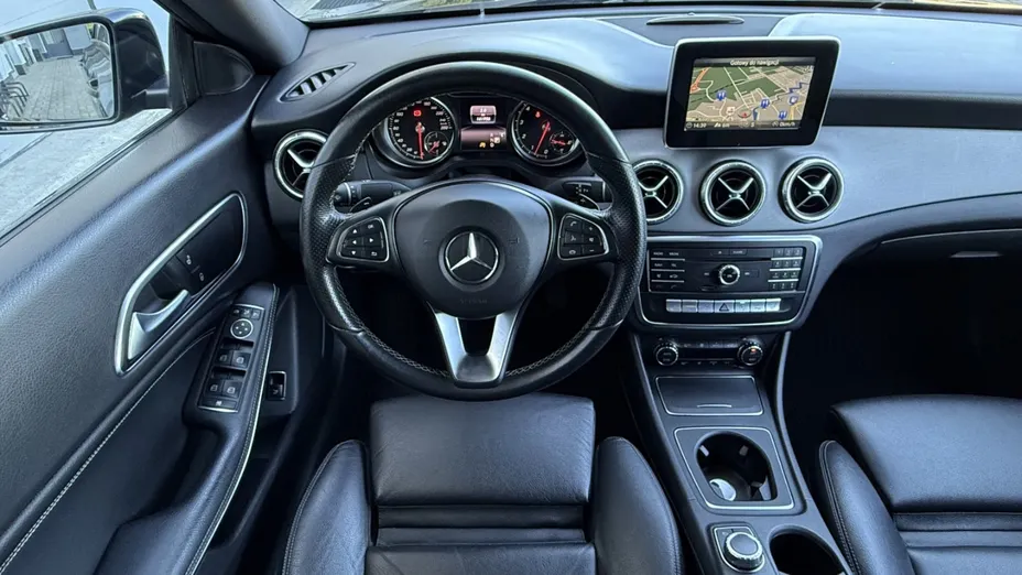 MERCEDES-BENZ CLA -