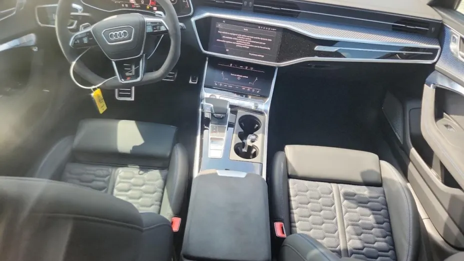 AUDI RS6 Avant -