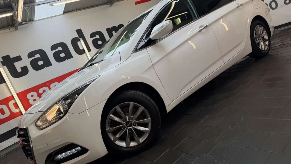 HYUNDAI i40 -