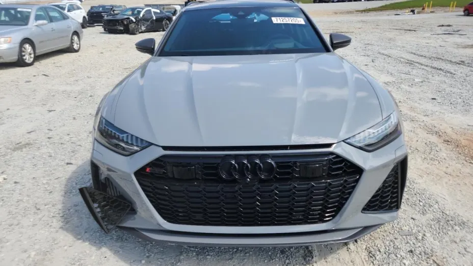 AUDI RS6 Avant -